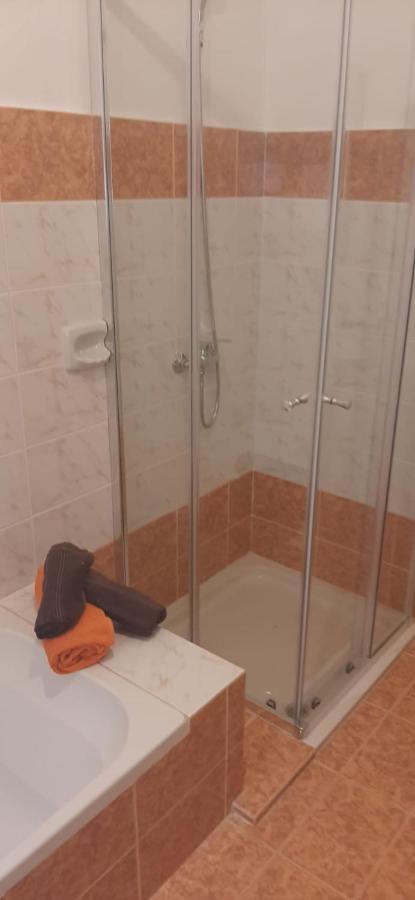 Your Basic Lodging Gozo マルサルフォーン エクステリア 写真
